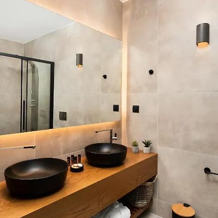 Lignum Chania * خانيا